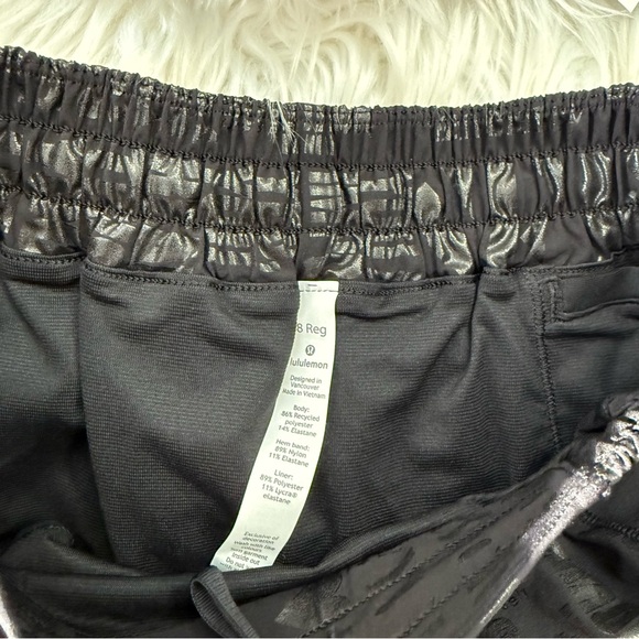 NWT Lululemon Manifesto Foil SET🤍 Hotty Hot LR Short 2.5" sz 8 | Energy Bra sz 6 - Picture 2 of 11